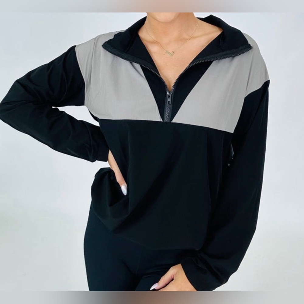 NWOT - White Birch - Black & Gray Half-Zip Windbreaker - Woman's Small